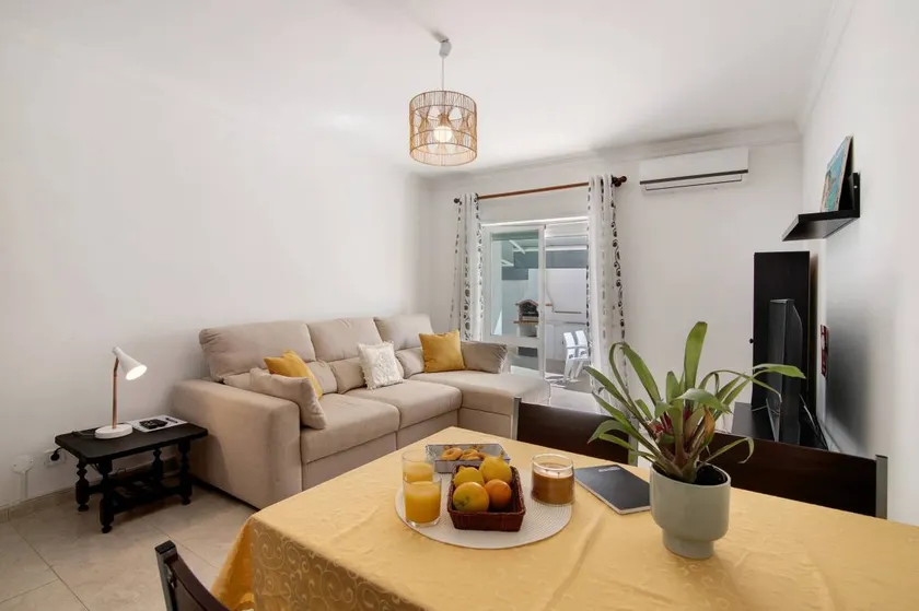 Appartement entièrement équipé avec barbecue et terrasse - Image 1