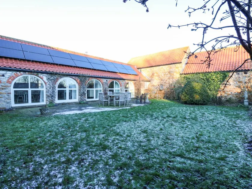 Family-friendly nice cottage with garden | Dogs allowed - Image 1