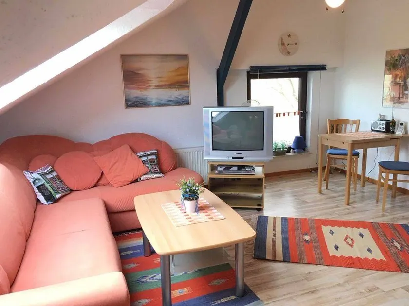 Charmant appartement adapté aux familles avec barbecue et jardin - Image 1