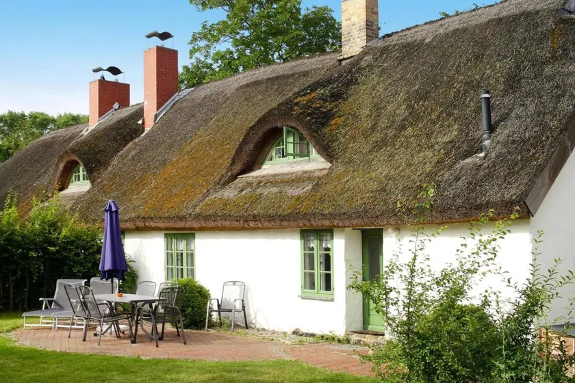 Children-friendly house with terrace, garden & sauna - Image 1