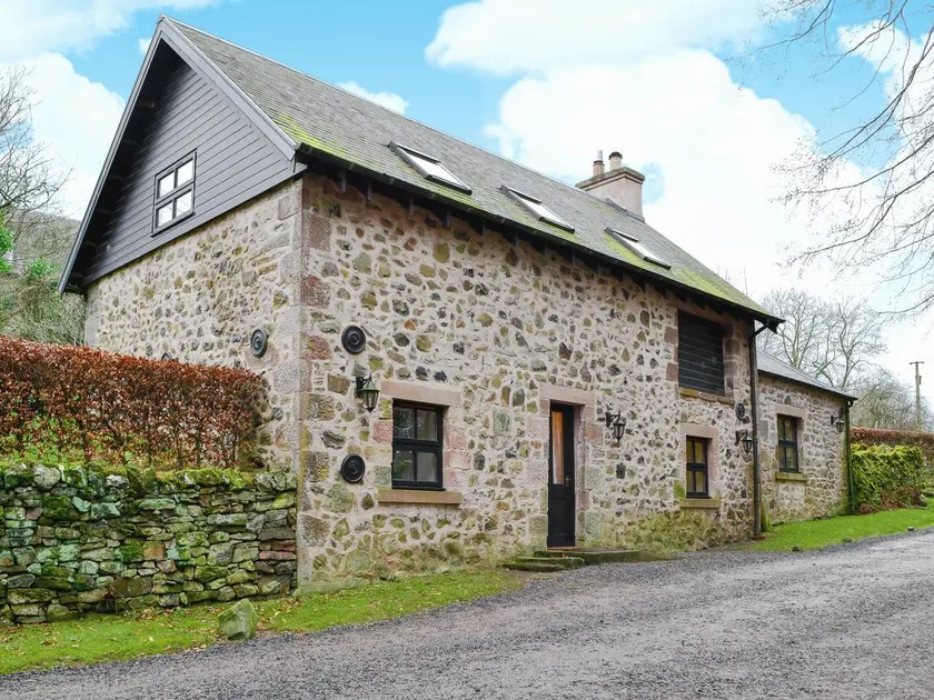 Cottage with garden - Image 1
