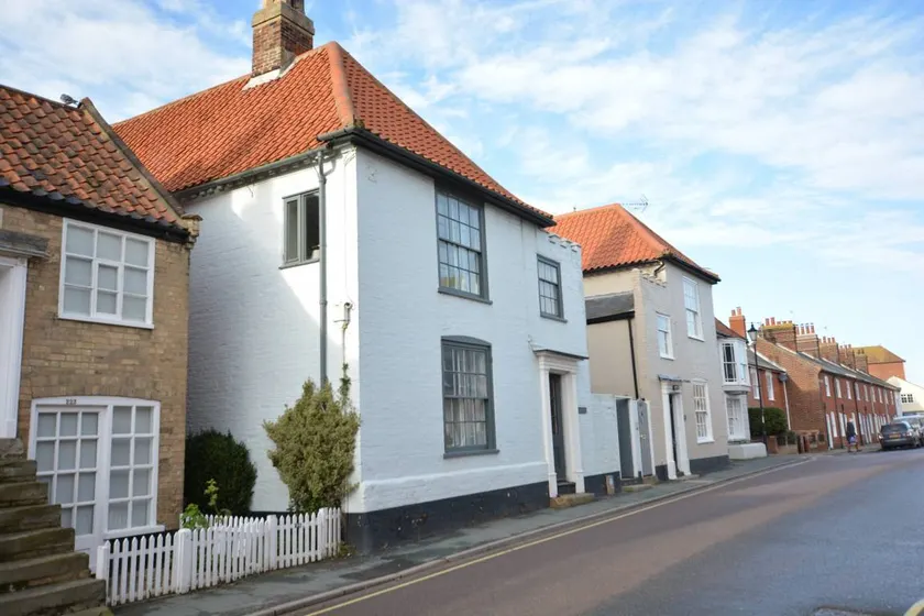 Children-friendly wonderful cottage with garden | Beach view | Next to the beach | Pets allowed - Image 1