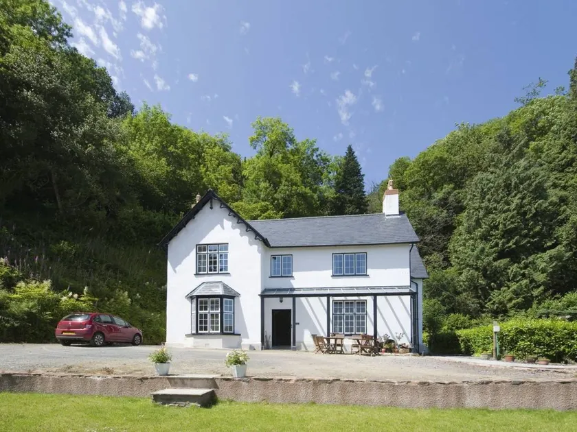 Children-friendly lovely cottage with garden - Image 1