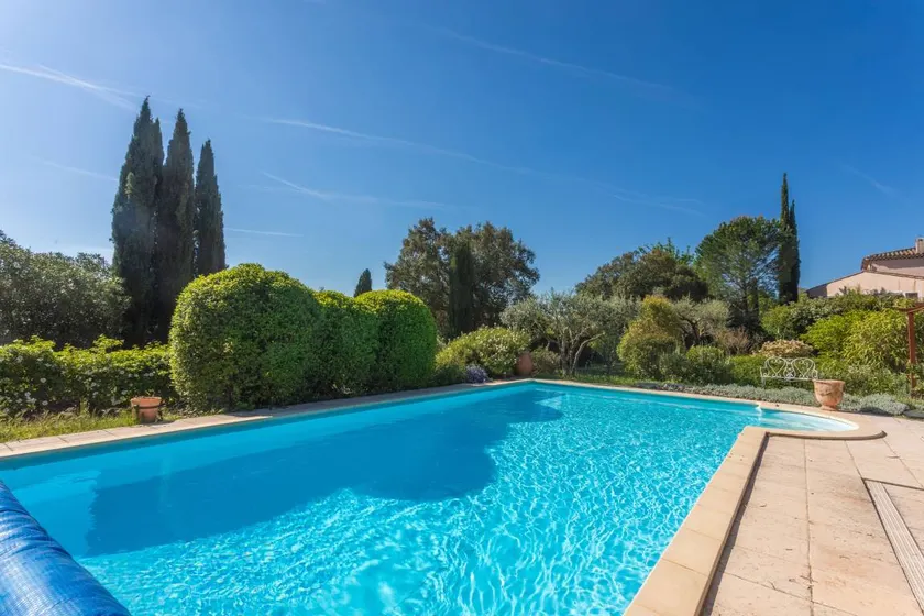 Casa con piscina, jardín y terraza | Vistas al jardín - Image 1