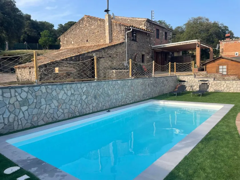 Familienfreundliche wunderschöne Villa mit Garten, privatem Pool und Terrasse | Bergblick | Perfekt für die Arbeit von Zuhause - Image 1