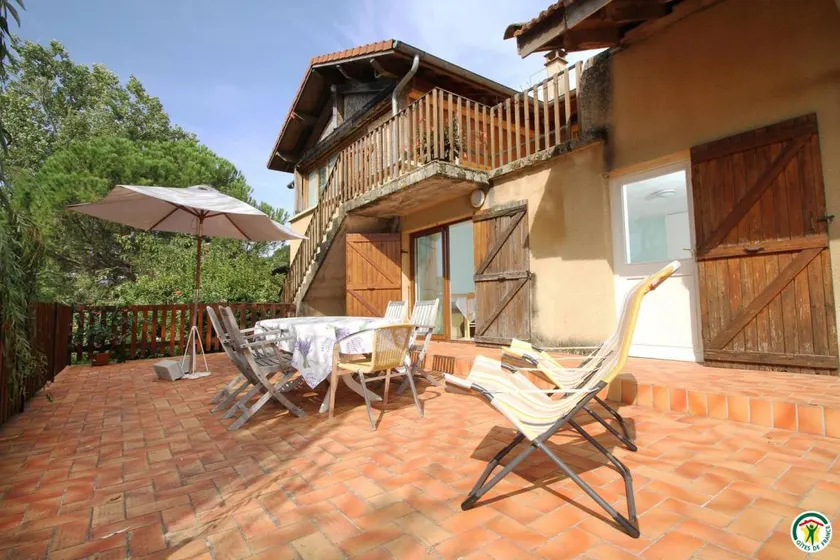 Gîte avec jardin et terrasse - Image 1