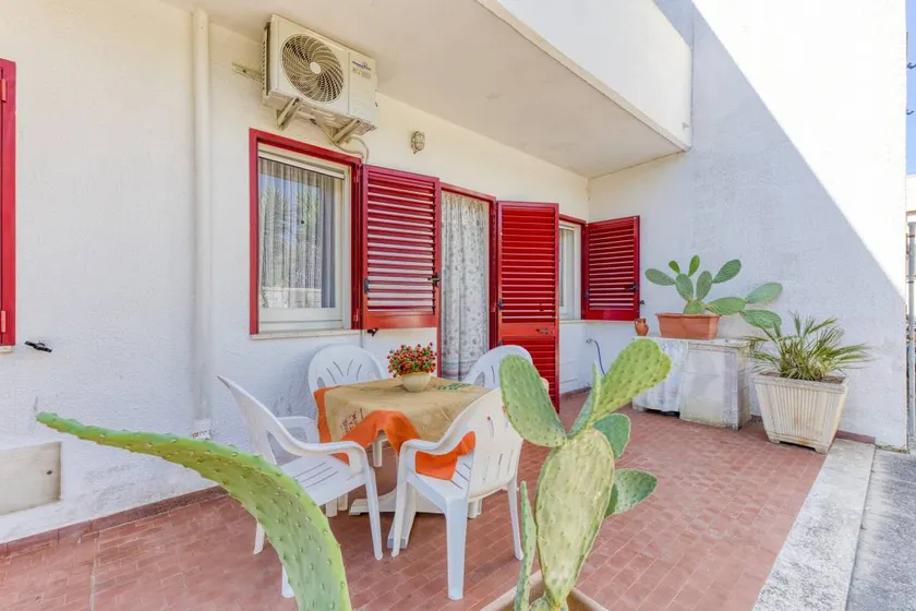 Appartement avec terrasse et barbecue - Image 1