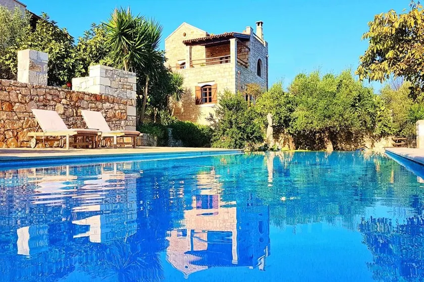 Villa with terrace, garden & pool | Garden view - Image 1