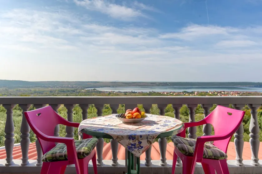 Apartment mit Garten, Pool und Terrasse | Panoramablick - Image 1