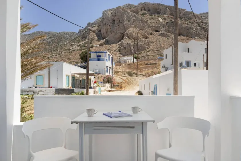 Giavasi seaside finiki 3 Apartment with Sea View, Wi-Fi, and Air Conditioning - Image 1
