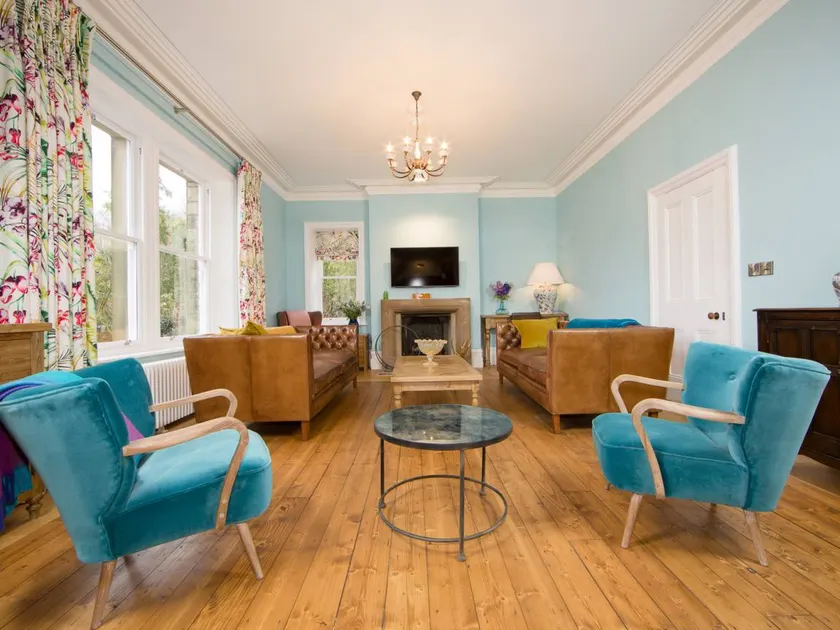 Family-friendly cottage with garden - Image 1