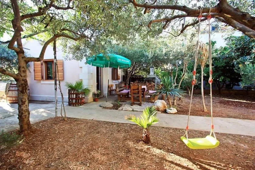 Fully equipped house with garden, terrace & BBQ | Next to the beach - Image 1