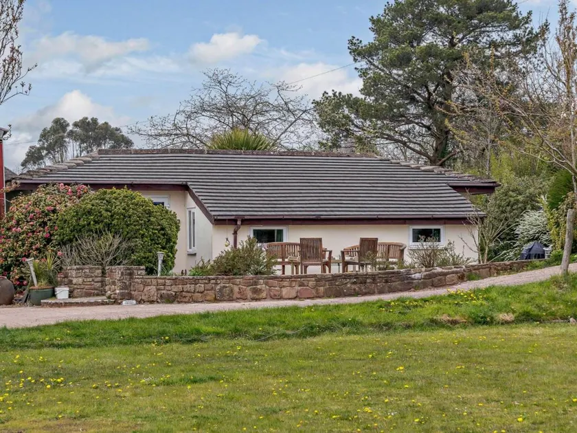 Voll ausgestattetes Ferienhaus mit Grill und Garten | Hunde erlaubt - Image 1