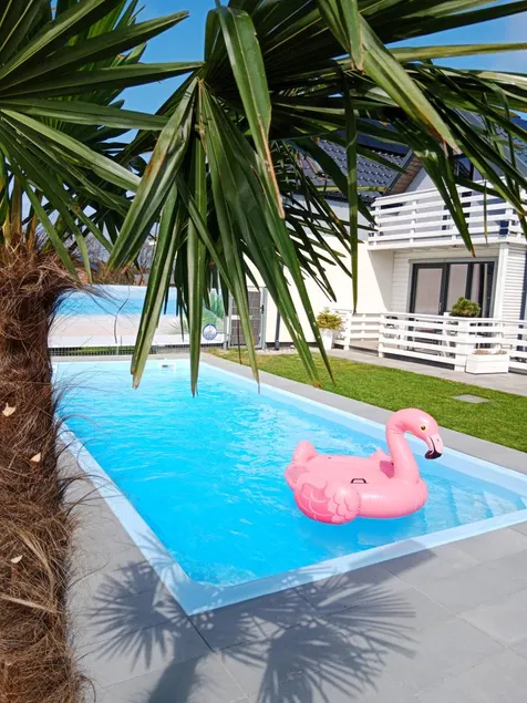 House with BBQ, pool & garden | Pool view - Image 1