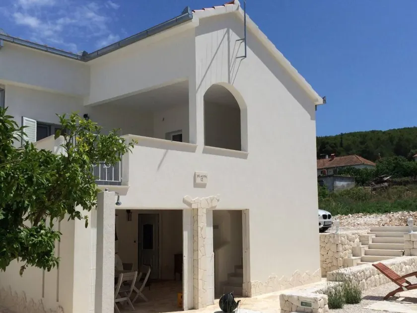 Holiday home with terrace, garden & BBQ - Image 1