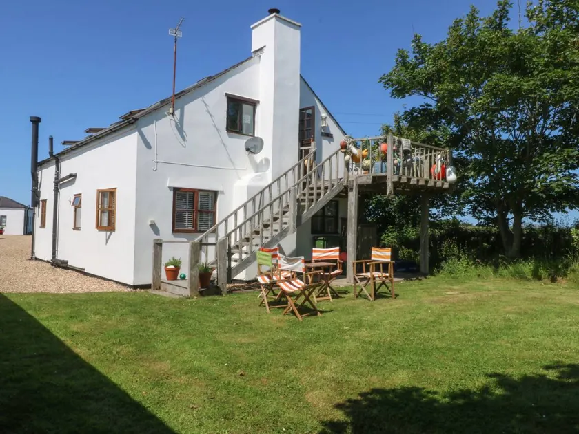 Cottage with garden | Beach view - Image 1