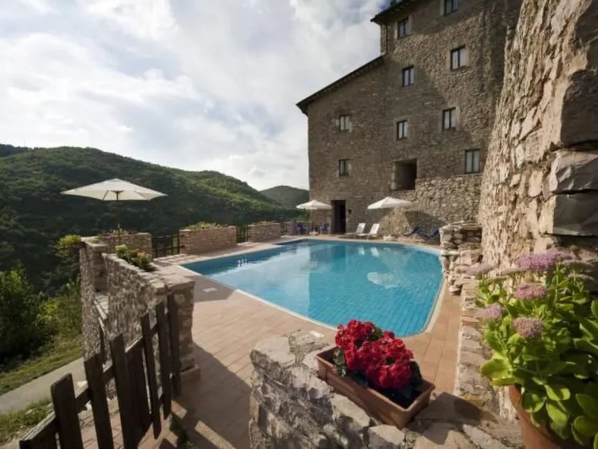 Flat with pool | Nature view - Image 1
