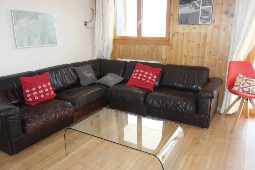 Flat with garden, barbecue & pool | Mountain view - Image 1