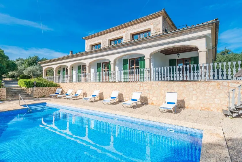 Villa with terrace, garden & BBQ - Image 1