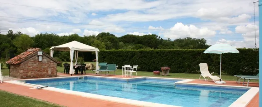 8 people villa with private pool and garden, situated near Castiglione del Lago. One of the ground f - Image 1