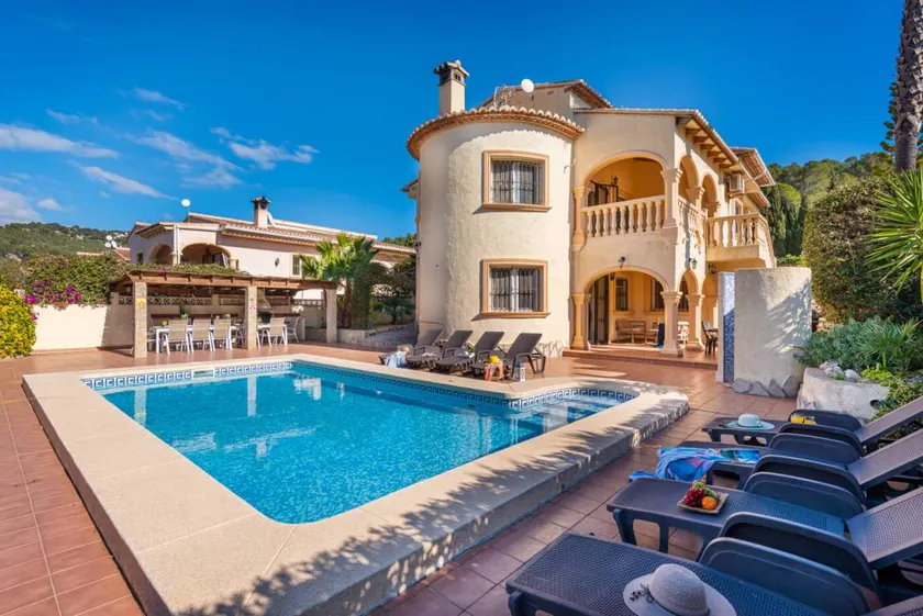Schöne Villa mit privatem Pool, Grill und Garten - Image 1