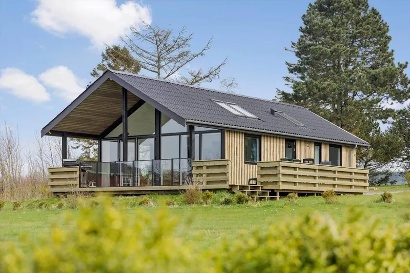 House with sauna, terrace & barbecue | Sea view - Image 1