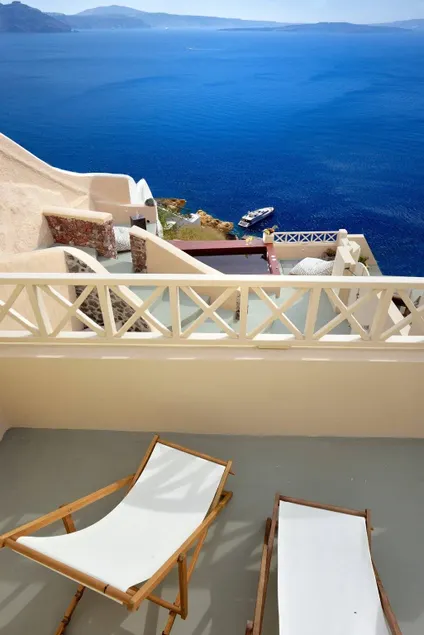 Beautiful Santorini Suite 1 Bedroom Stunning Sea Views & Indoor Jacuzzi - Image 1