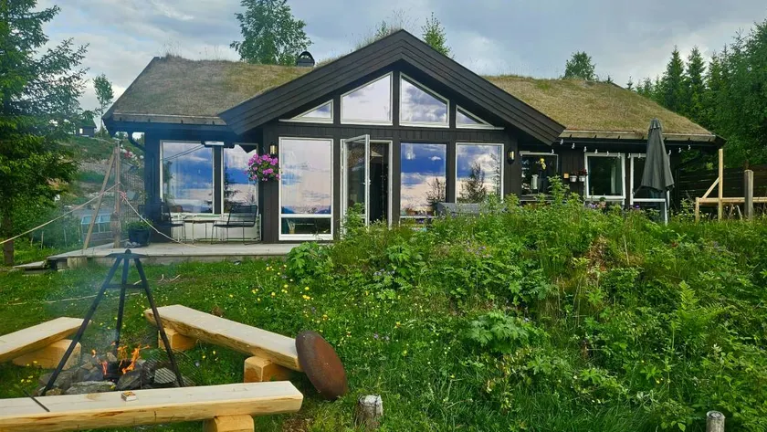 Holiday home with sauna, terrace & garden - Image 1