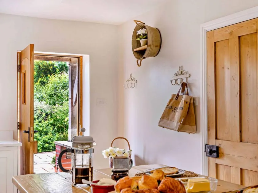 Fully equipped pleasant cottage with garden | Pet-friendly - Image 1