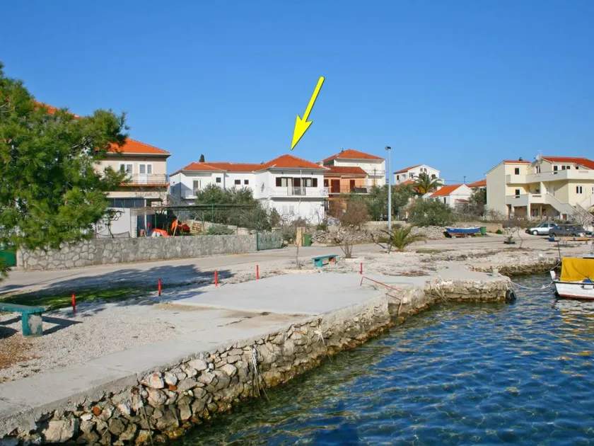 Holiday apartment with garden - Image 1