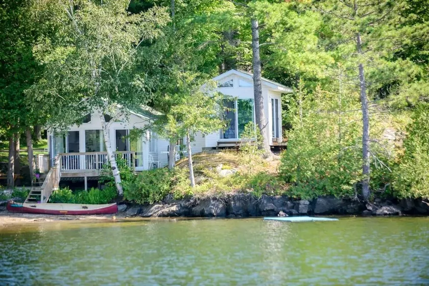 Luxury Cottage Rental for Groups on a Gorgeous Lake Resort near Ottawa, Ontario - Image 1