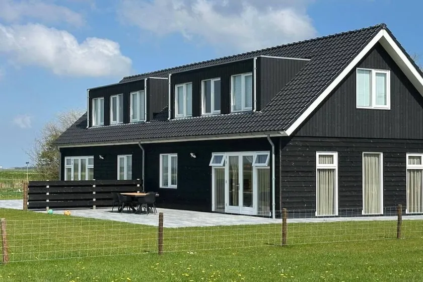 Pleasant holiday home with terrace & garden | Perfect for remote work | Pet-friendly - Image 1