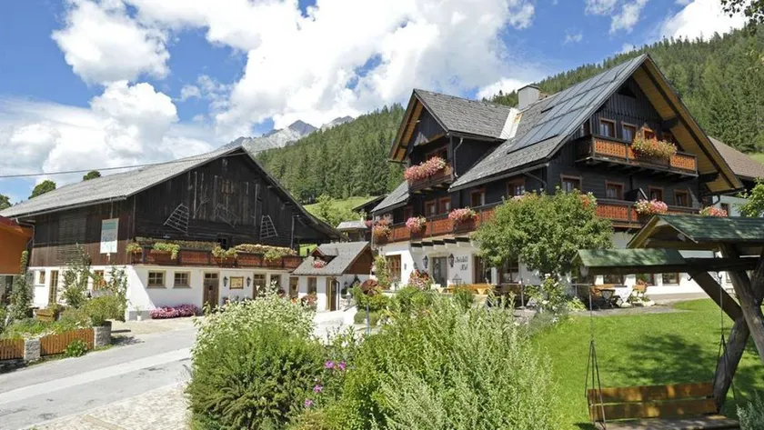 Children-friendly house with garden & terrace - Image 1