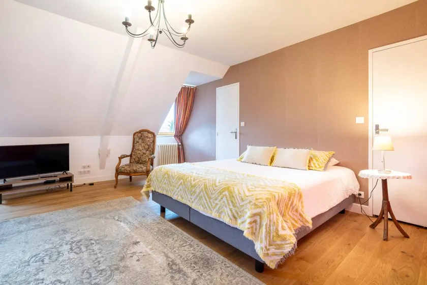 Suite 'Ninon de Lenclos' with Shared Terrace, Garden and Wi-Fi - Image 1