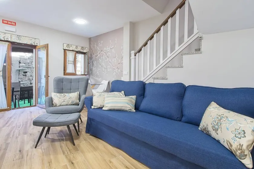 House with garden & BBQ | Mountain view - Image 1