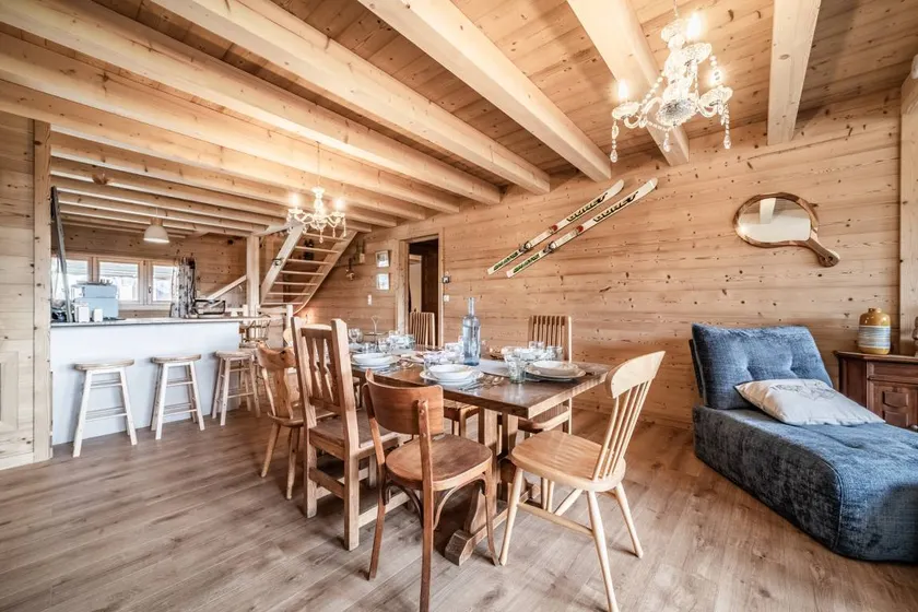 Holiday Home “Le Chat Perché” with Mountain View and Private Garden - Image 1