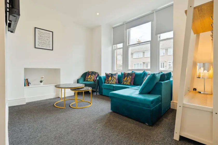 Fully equipped holiday home - Image 1