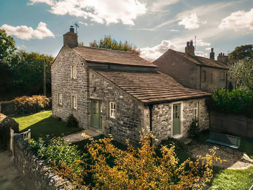 Sulphur Wells Barn - Image 1