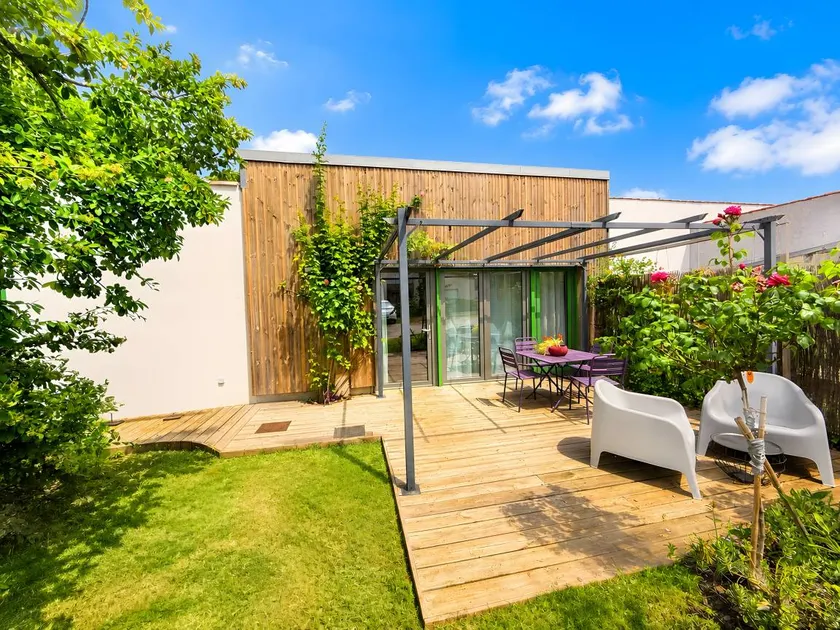 Holiday Home in the Heart of Charente-Maritime — 20 Minutes from La Rochelle and Its Islands - Image 1
