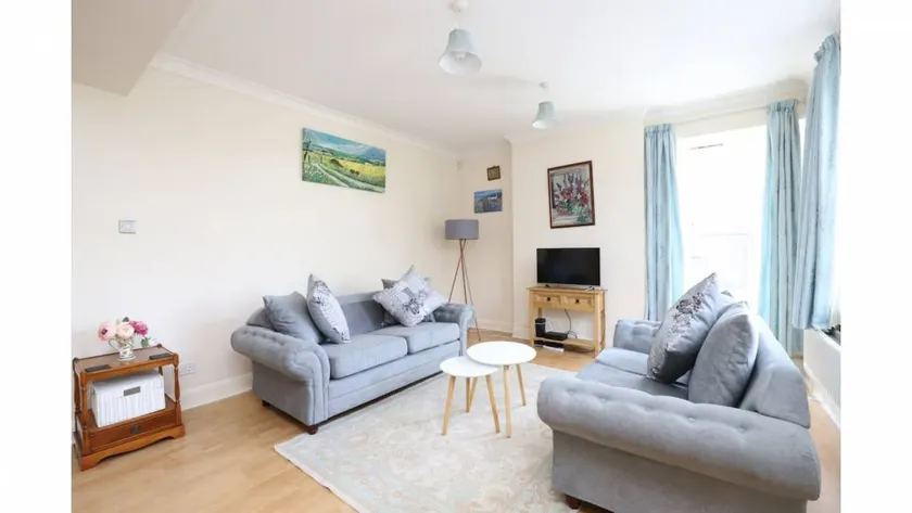 Holiday apartment with terrace | Near Oxford Castle | City view - Image 1