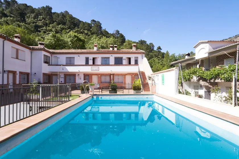 Flat with pool & terrace | Garden view - Image 1
