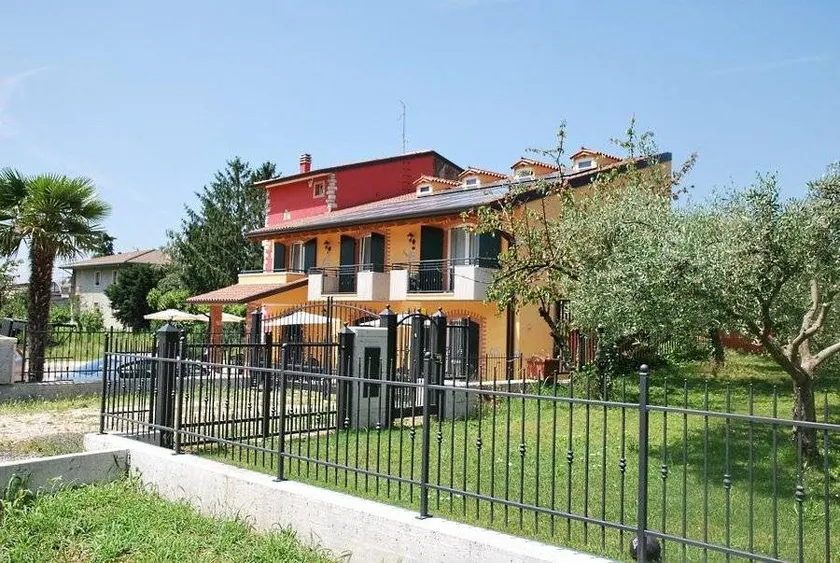 Agriturismo Terra e Sole - Terme, Lago di Garda e Valpolicella: 7. Appartamento Glicine - Image 1