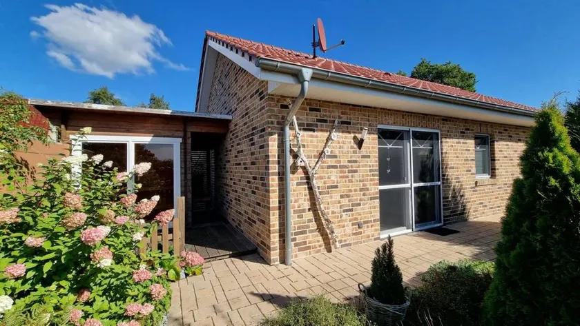 Holiday home with sauna, garden & barbecue - Image 1