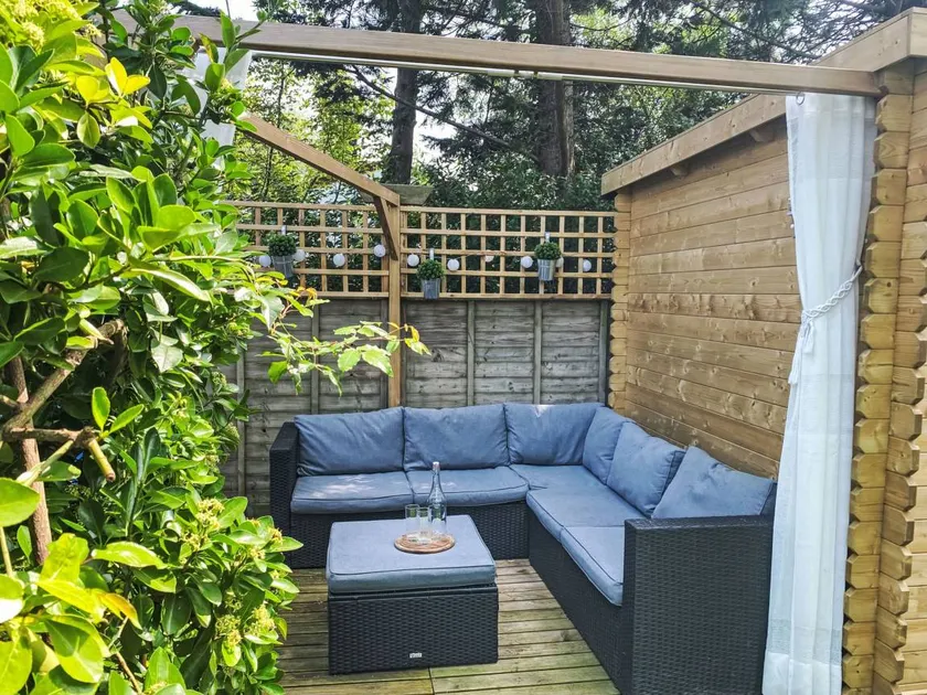 Appartamento con giardino, piscina e terrazza - Image 1