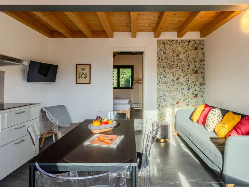 Flat with pool | Nature view - Image 1