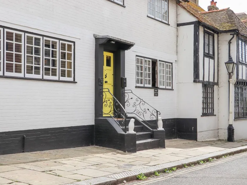 Fisherman's Cottage - Image 1