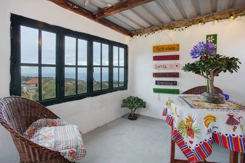 Chalet avec terrasse et jardin | Vue jardin - Image 1