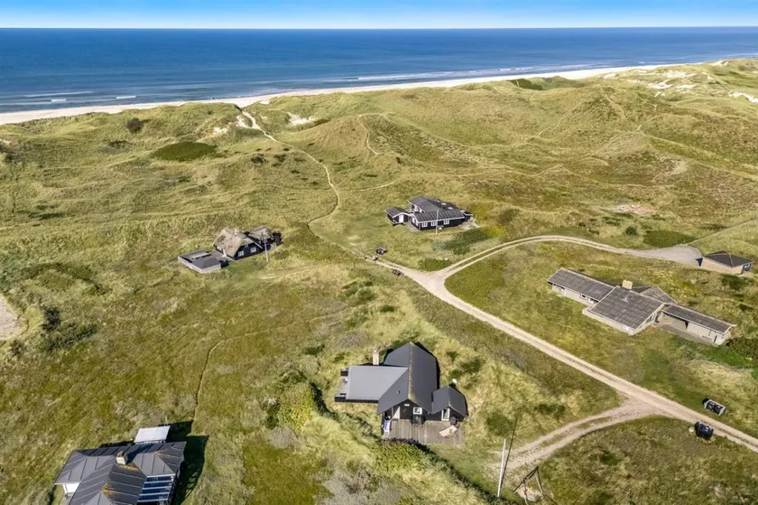 Fully equipped pleasant holiday home with BBQ, terrace & sauna | Beach nearby - Image 1