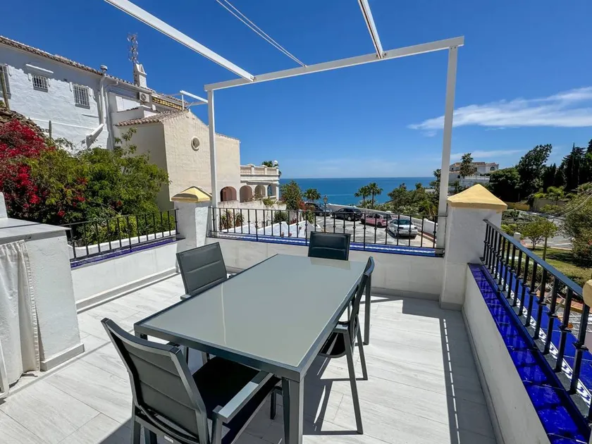 Appartement de vacances avec terrasse, piscine et internet haut débit | Vue plage | Parfait pour le travail à distance - Image 1