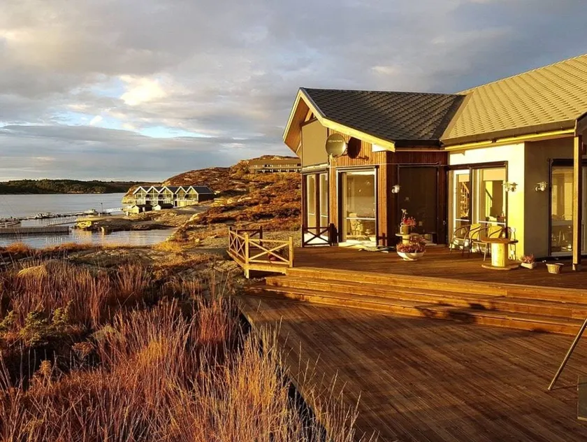 Family-friendly beautiful holiday home with garden, barbecue & terrace | Water view | Pets are welcome - Image 1